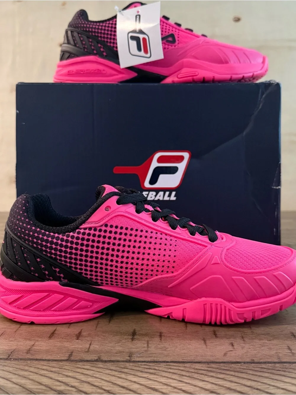 New Fila Volley Zone Bright Pink Court Sneakers Women’s Size 7 w/box